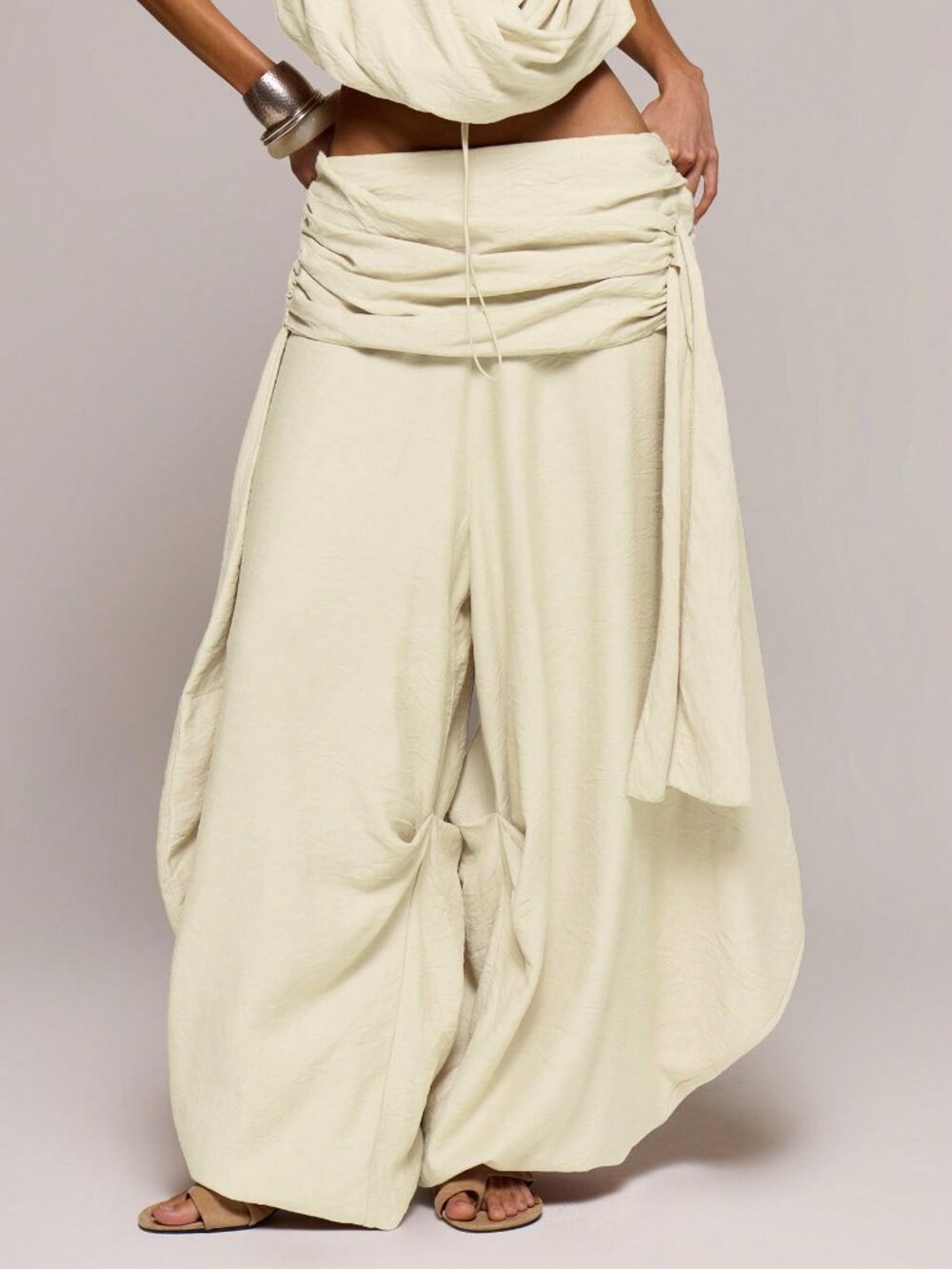 Cream Elegant Women's Low Rise Textured Wide Leg Trousers - Picture 2 of 5